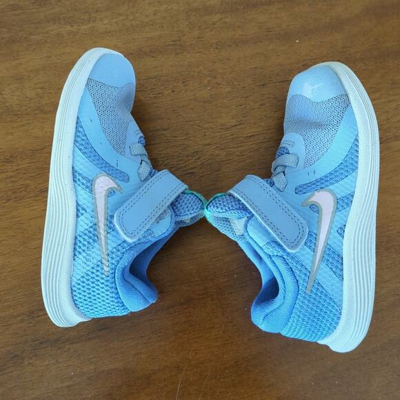 Nike Kids Revolution 4 toddler 7C - Picture 4 of 7